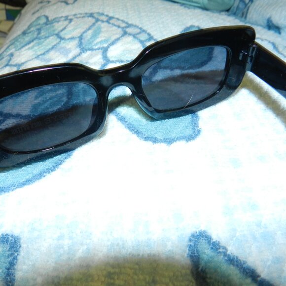 Frye and Co. Sunglasses Black Rectangular Frame UVA/UVB Protection🆕📦⌚🏃🏻💨⚡🚚 - Picture 10 of 16